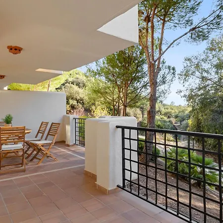 Elviria • Bright 2-bedroom Апартаменти Марбелья