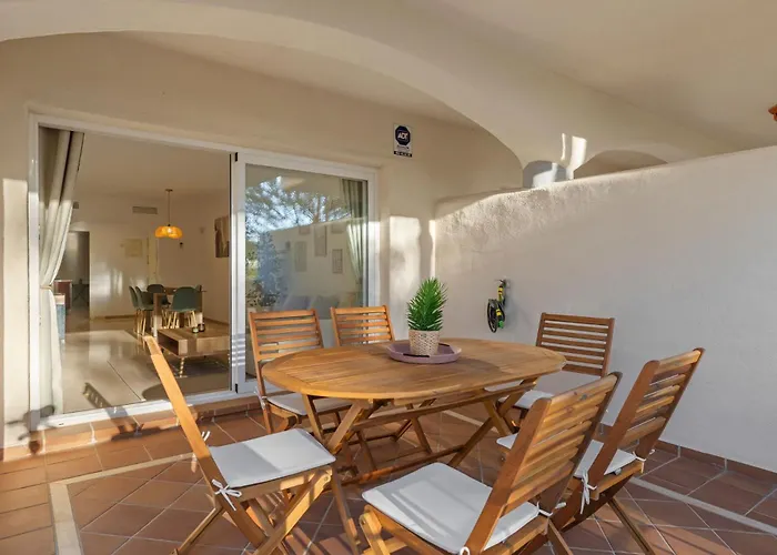 Elviria • Bright 2-bedroom Апартаменти Марбелья