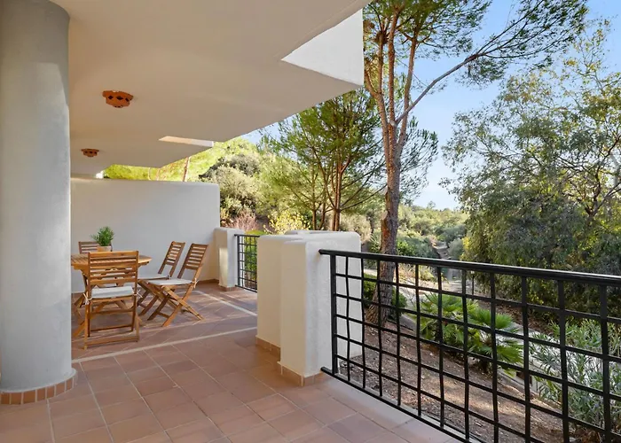 Elviria • Bright 2-bedroom Апартаменти Марбелья