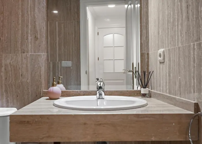 Elviria • Bright 2-bedroom Апартаменти *