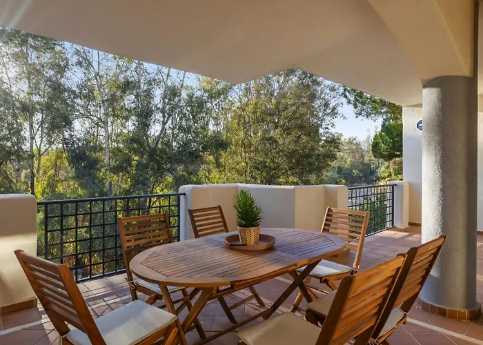 Elviria • Bright 2-bedroom Марбелья