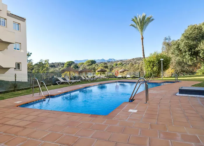 Elviria • Bright 2-bedroom Апартаменти Марбелья