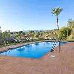 Elviria • Bright 2-bedroom Lägenhet Marbella