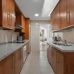 Elviria • Bright 2-bedroom Apartamento Marbella