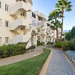 Apartamento Elviria • Bright 2-bedroom *