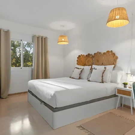 Elviria Green • Bright 2-Bedroom *