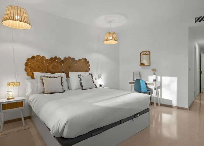 Elviria • Bright 2-bedroom Marbella